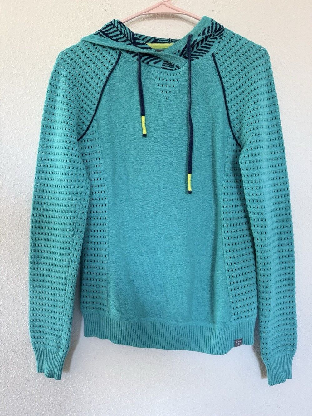 Title Nine Womens Sweater Size XS Hoodie Perforated Pullover Dekker Preppy